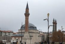 Boğaziçinde Modern Eğlence ve Gezintiler